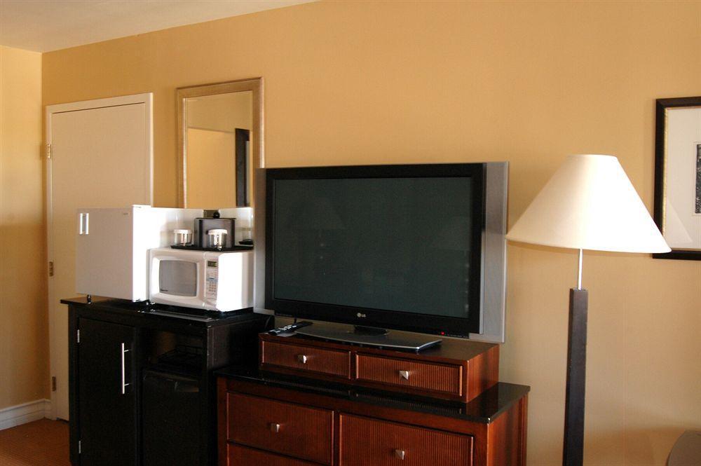 Inn Clarion Near China Naval Station 2*