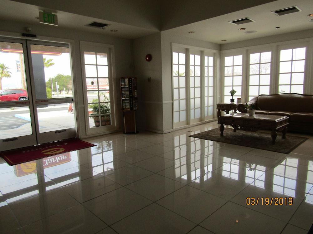 Clarion Near China Naval Station Inn 2*