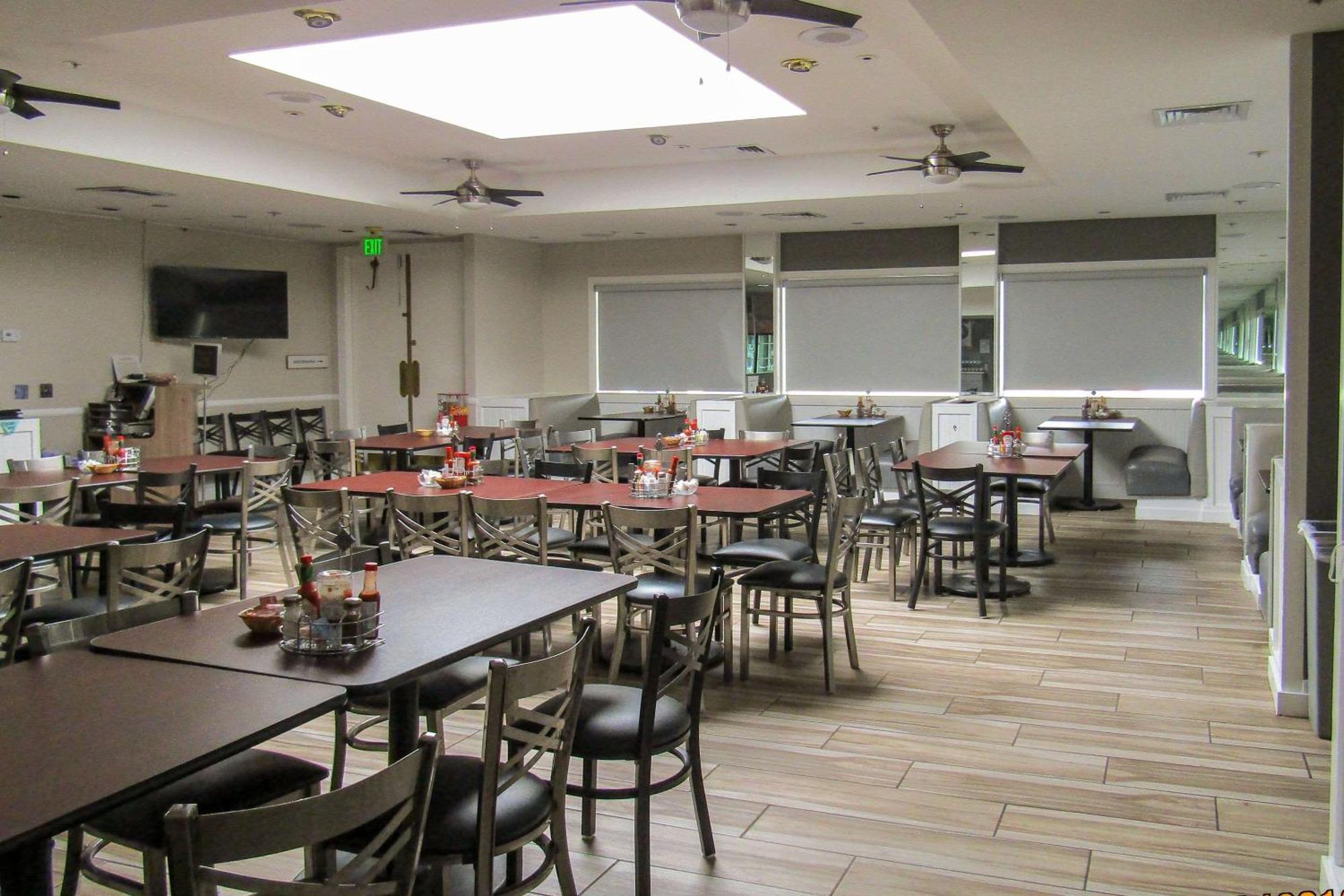 Inn Clarion Near China Naval Station 2*